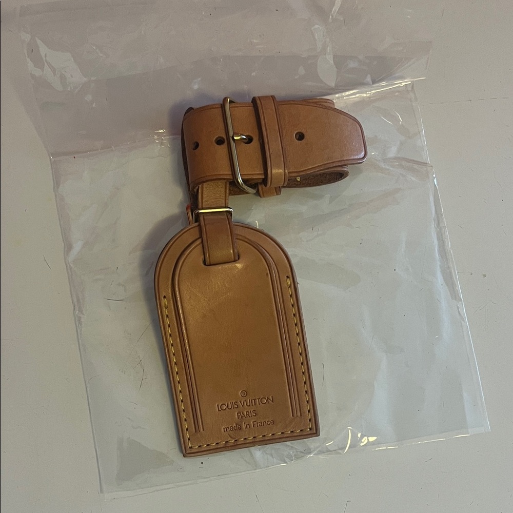 Louis Vuitton Brown Leather Luggage Tag